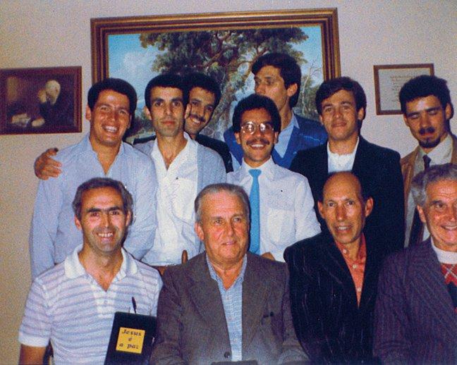Augusto da Silva nos anos 80 com alguns irmãos em cada do irmão Viriato Sobral, destacando-se ao seu lado. Alberto Borges, Manuel Andrade e Manuel Gomes