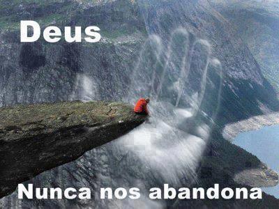 Deus nunca nos abandona