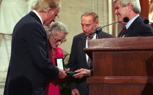 billygrahamcongoldmedal 640 400 s c1