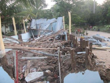 Instalações de igreja destruídas no Sr Lanka igreja destruida no sri lanka