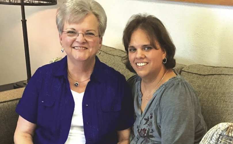 Laura Perry com a mãe, Francine laura perry with mother 1 810 500 55 s c1