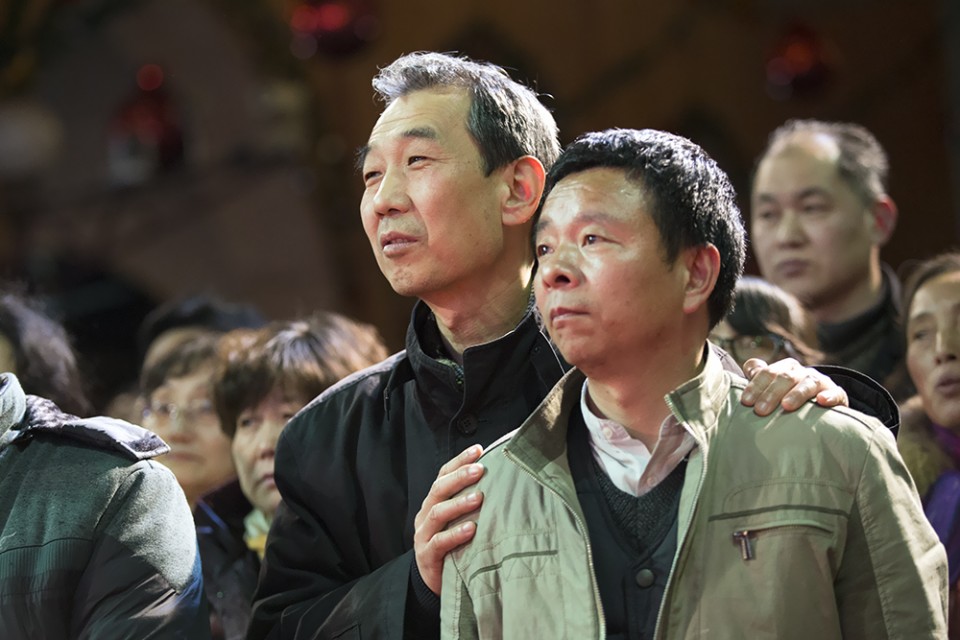 Chineses atentos à mensagem bíblica Chineses atentos à mensagem bíblica