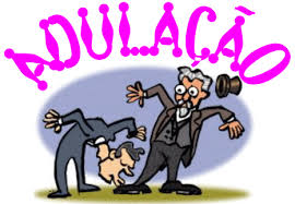 Deus condena a adulação