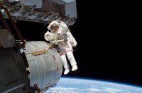 Astronautas cristãos dizem que viagens espaciais só fortalecem a fé