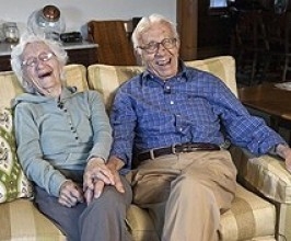 John e Ann Betar - casados há 81 anos John e Ann Betar - casados há 81 anos