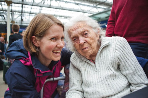 Elisabeth Elliot com a sua neta homónima, Elisabeth Martin Elisabeth Elliot com a sua neta homónima, Elisabeth Martin