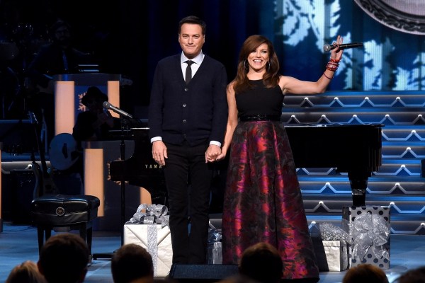 Michael W. Smith e Martina McBride na CMA Country Christmas Michael W. Smith e Martina McBride na CMA Country Christmas