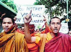 Budistas no Bangladesh perseguem os Cristãos budistas_bangladesh.jpg