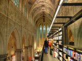 Ex-igreja na Holanda; agora livraria Selexyz ex-igreja.jpg