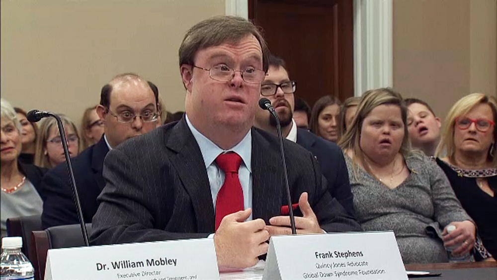 É lamentável e triste, ter de ser alguém como Frank Stephens a defender o que todos deveriam fazer. Afinal, quem são realmente os anormais? frank stephens