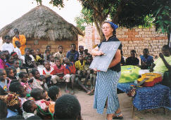 ruth_hadley_ensinando_as_crianas.jpg