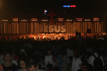 40.000 pessoas escutam o Evangelho em Ho Chi Minh vietname_40000.jpg