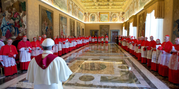 Papa Francisco com os cardeais