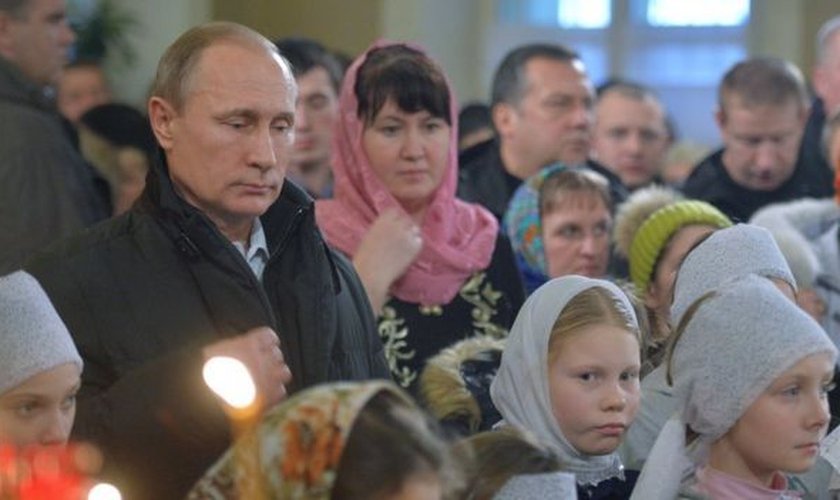 Vliadimir Putin num culto ortodoxo Vliadimir Putin num culto ortodoxo
