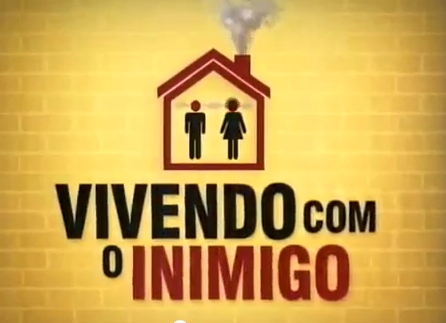 Alguns, nem com os amigos conseguem viver