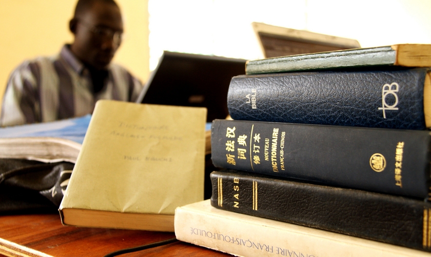 Tradutor da Bíblia tradutor da biblia